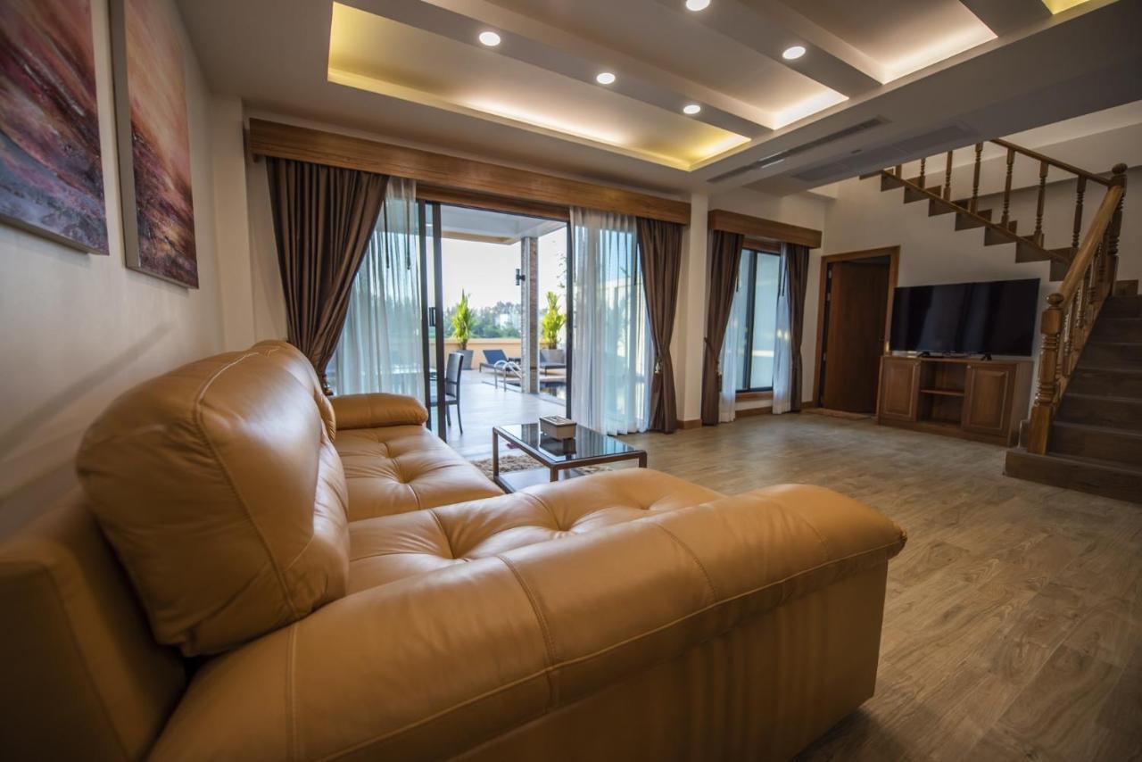 Private Villas Bangtao Pantai Bang Tao Luaran gambar