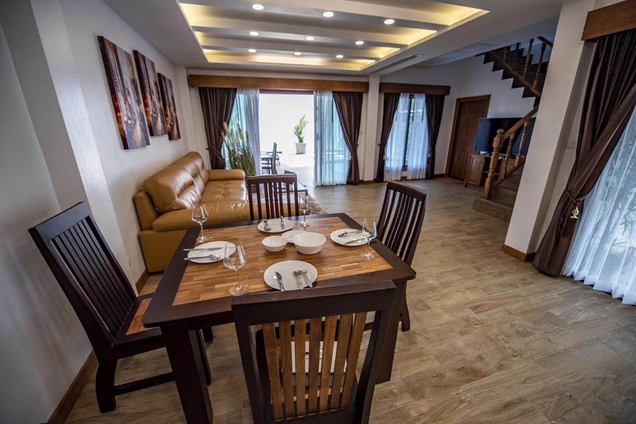 Private Villas Bangtao Pantai Bang Tao Luaran gambar