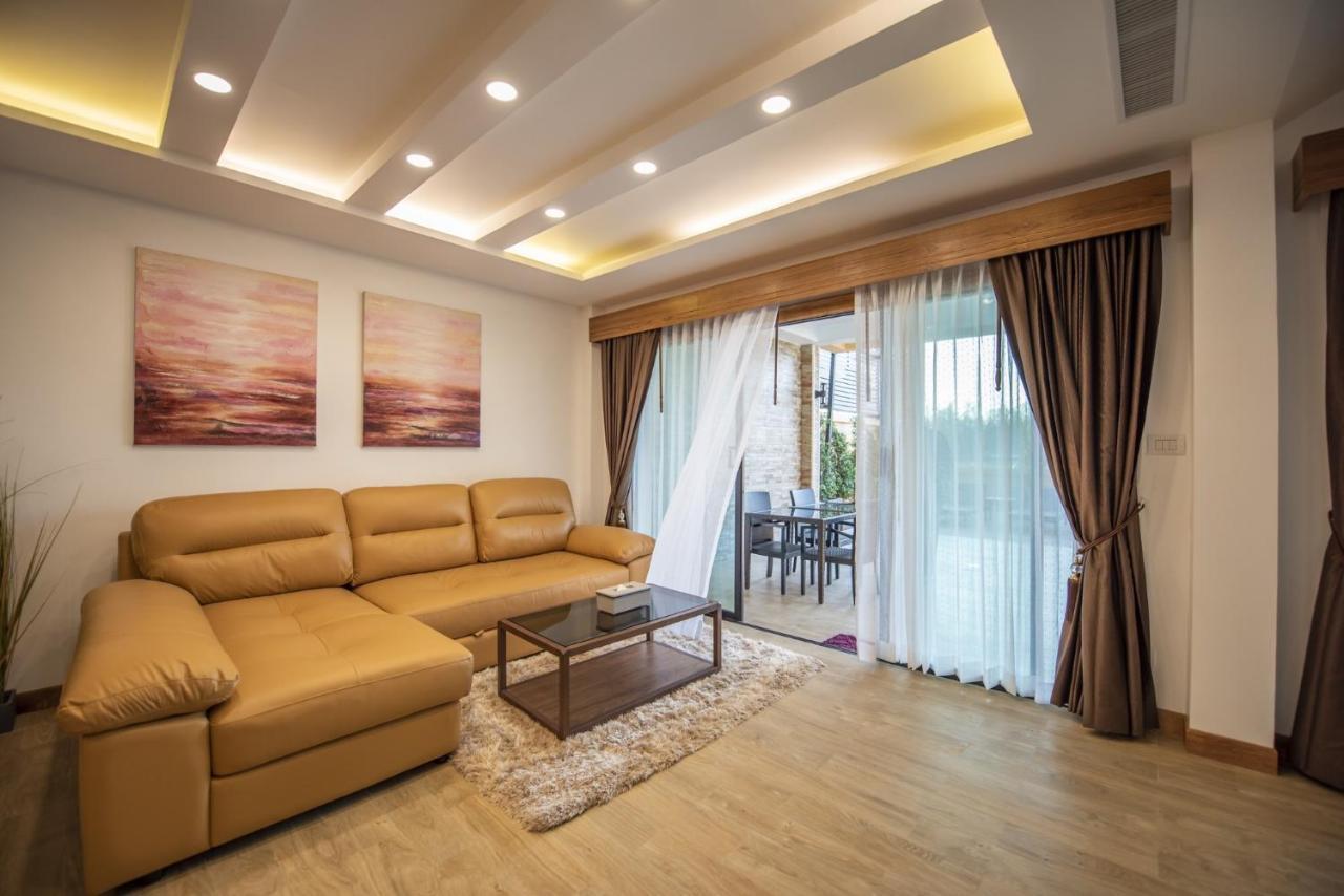 Private Villas Bangtao Pantai Bang Tao Luaran gambar
